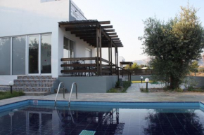 Hotels in Haraki